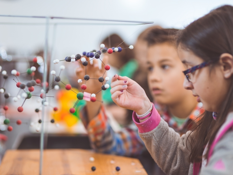 HARTFORD COURANT: Opinión: Aprovechando el talento latino para las demandas de la fuerza laboral de STEM de CT del futuro